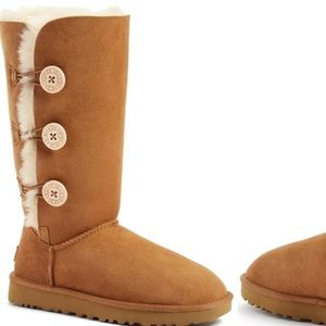 LIKE NEW Tall Bailey Button Chestnut Ugg Boots